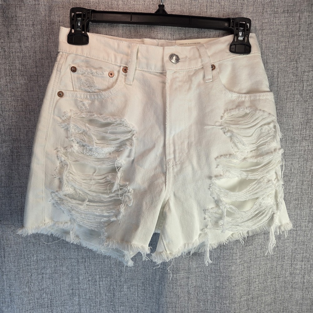 American Eagle High-Rise White 90s BF Distressed Denim Jean Short 00 Festival